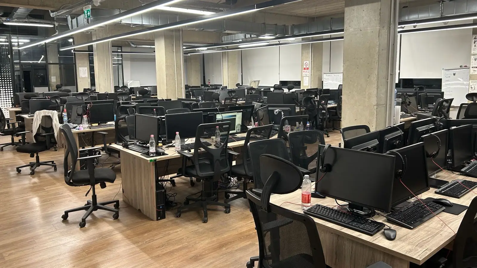 Call centres dismantled and ten arrested in EUR 50 million online fraud case image 4
